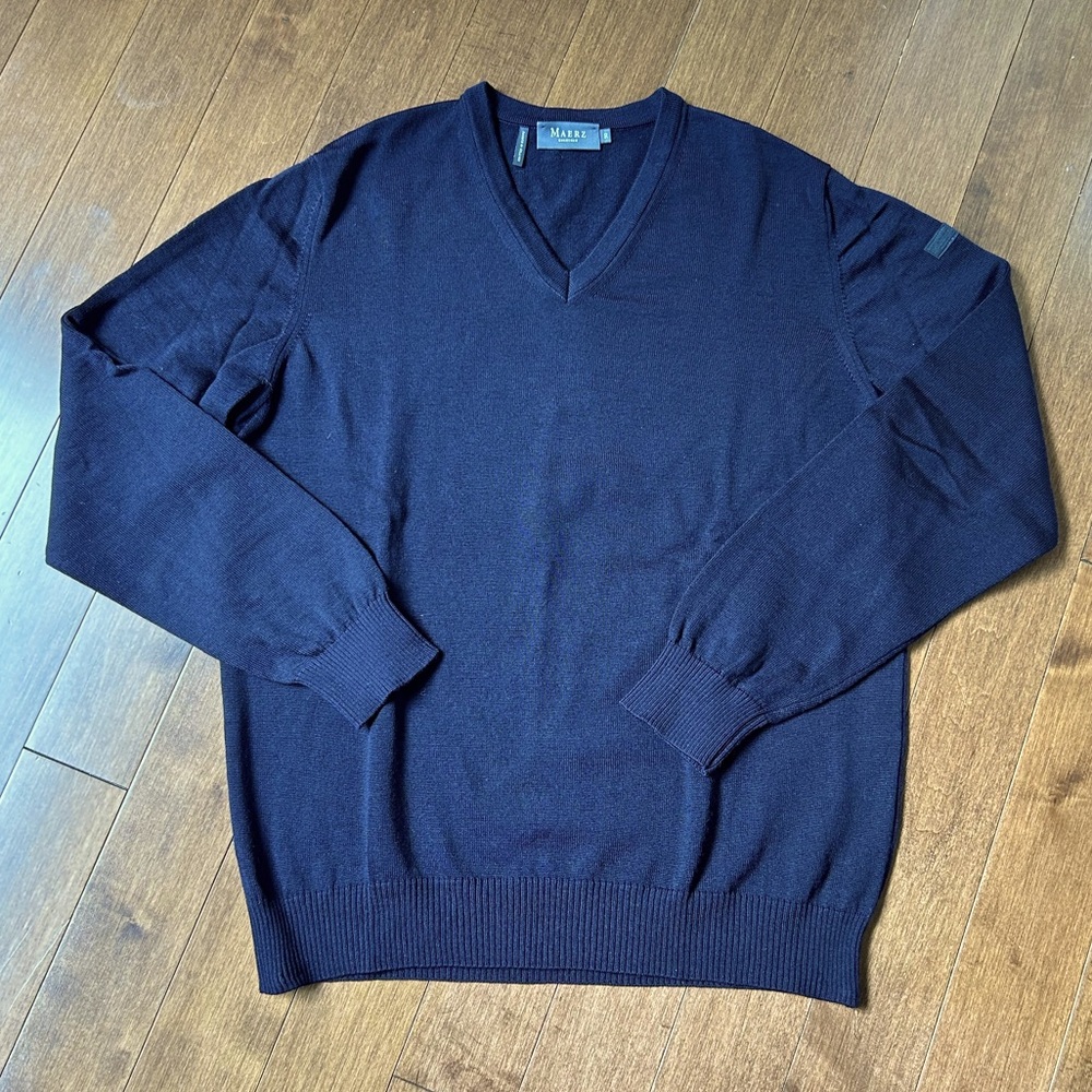 Maerz V-Neck Sweater
